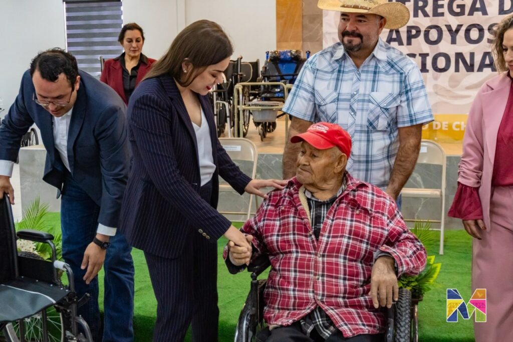 Encabeza Miriam Soto entrega regional de aparatos funcionales por parte del DIF Estatal