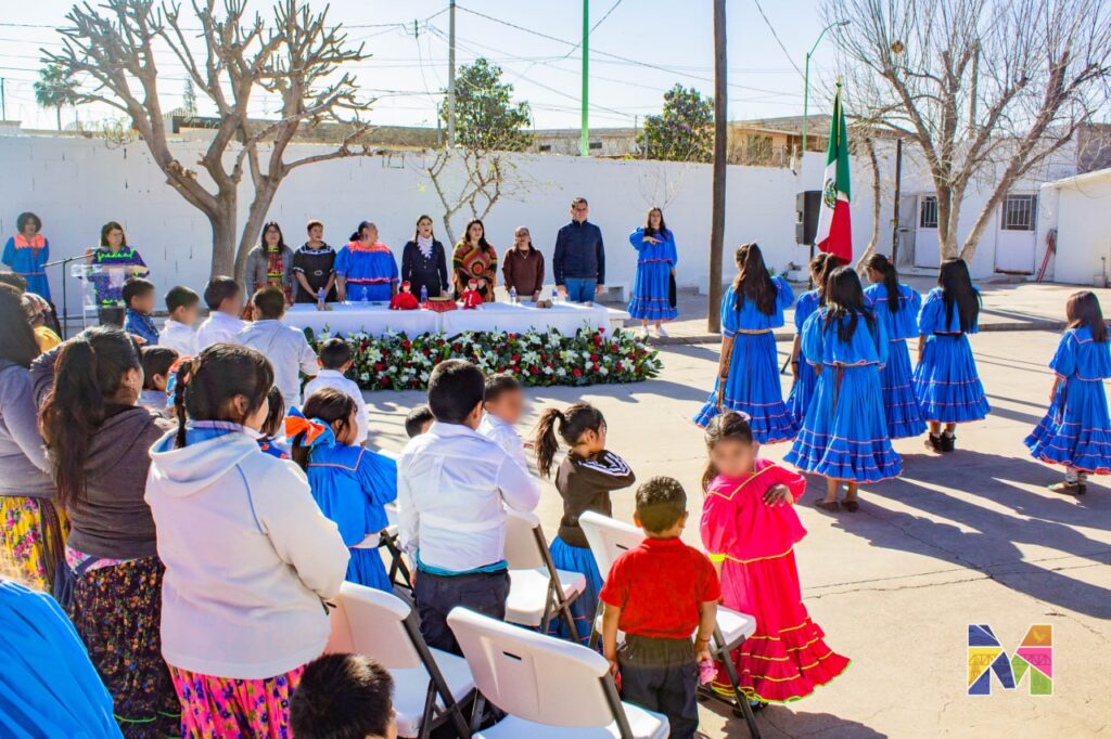 Inaugura Miriam Soto mural de identidad en la Escuela Primaria Indígena Niños Héroes