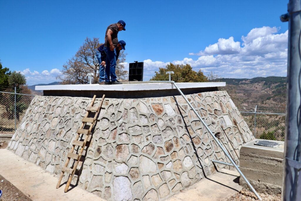 Entrega JCAS sistema integral de agua potable en Baquiriachi, Batopilas