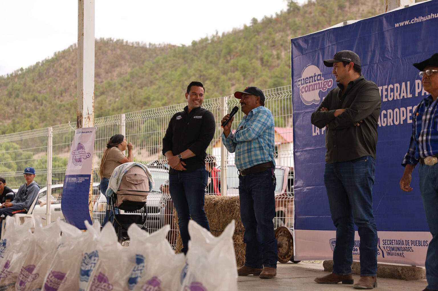 Distribuye Gobierno del Estado 4.8 toneladas de maíz y frijol en comunidades de Ocampo