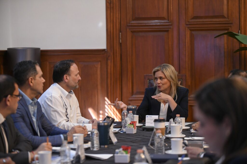 Maru Campos destaca crecimiento en percepción de seguridad y confianza ciudadana durante mesa de seguridad
