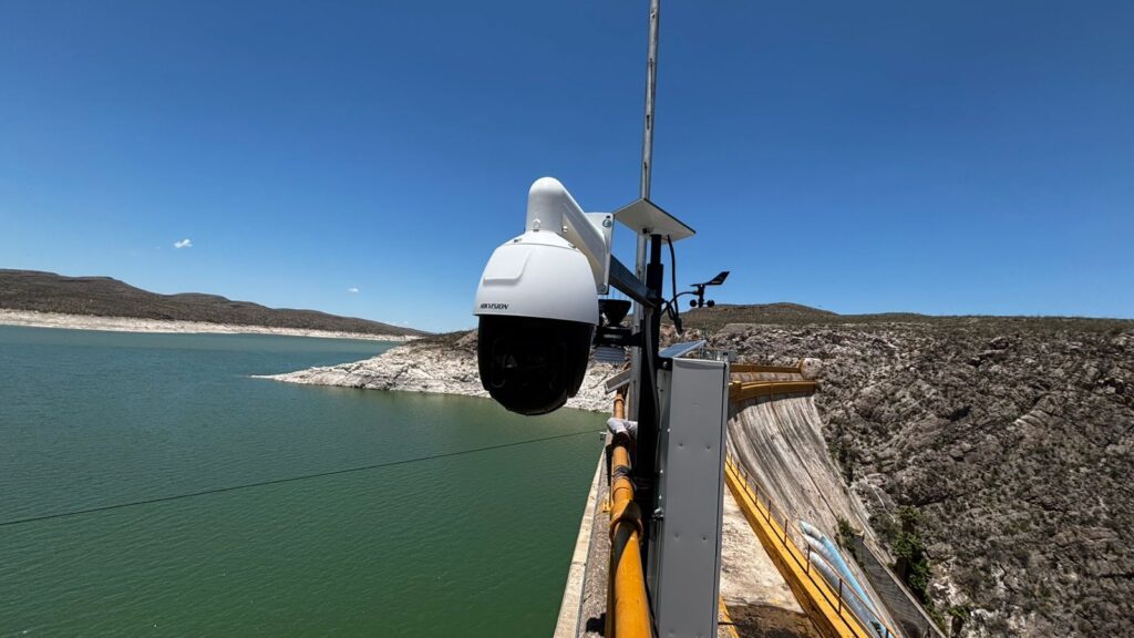 Fortalece SDR monitoreo climático con la entrega de 20 estaciones meteorológicas