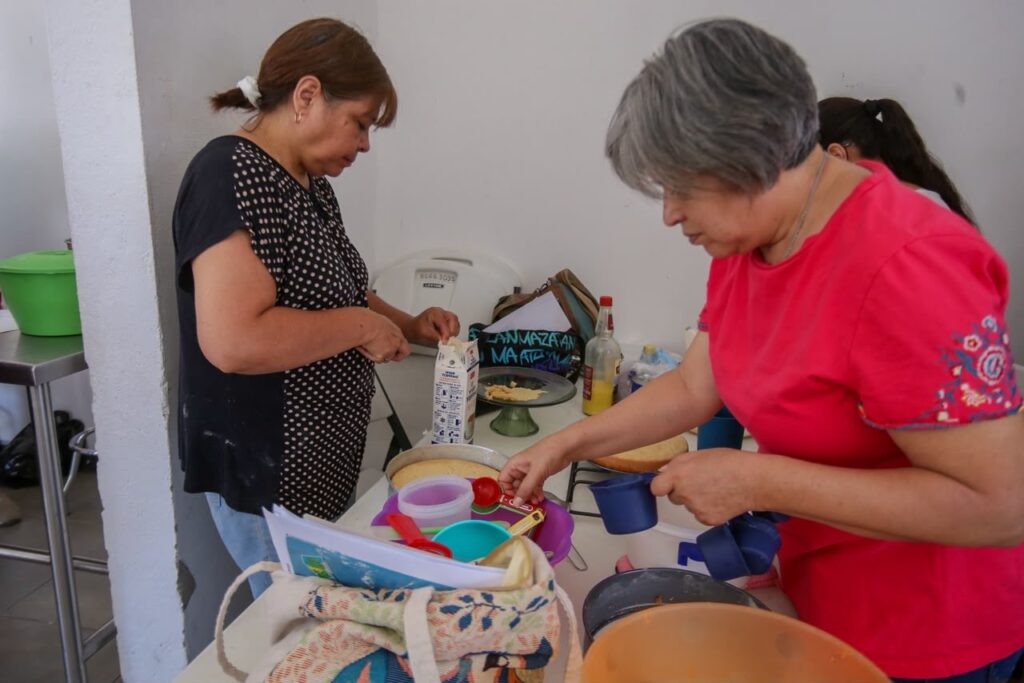 Capacita Instituto de la Mujer Delicias a mujeres emprendedoras en repostería