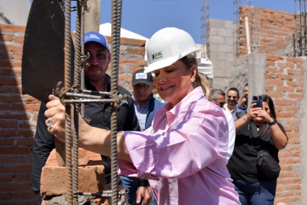 Supervisan Maru Campos y Jesús Valenciano ampliación del Hospital Regional de Delicias
