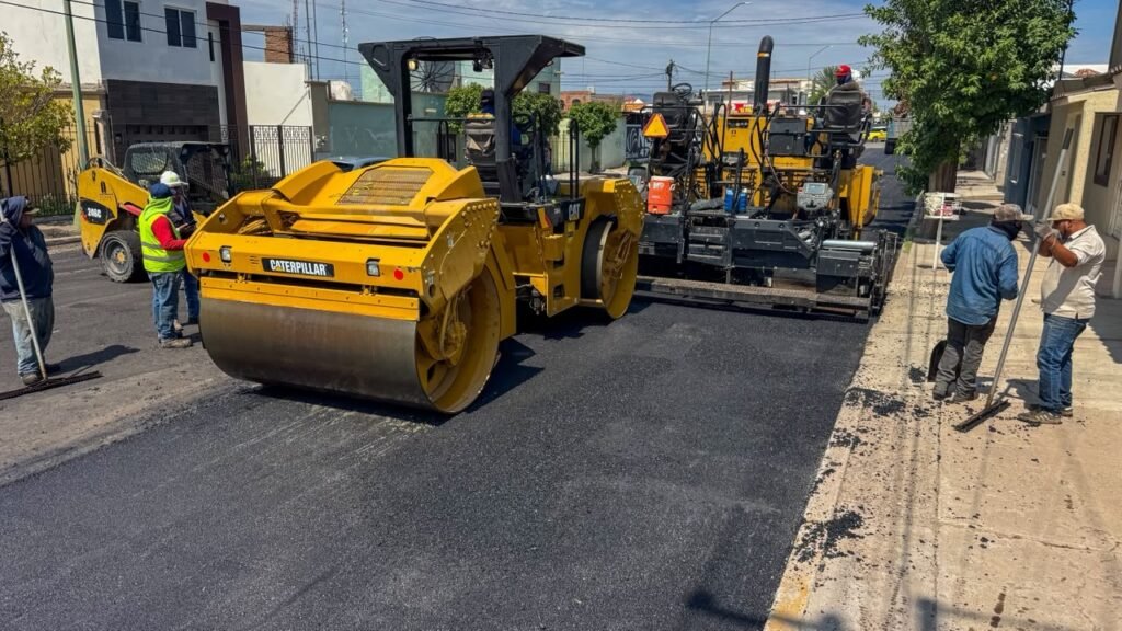 Continúa Gobierno de Delicias rehabilitación de la avenida Octava Poniente