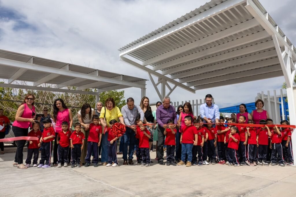 Concluye Gobierno Municipal el techado del pórtico del Jardín de Niños Gloria Arellano Rocha
