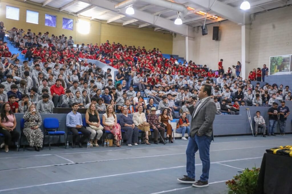 De estudiante a alcalde: Jesús Valenciano comparte su historia en el aniversario de la Técnica 52